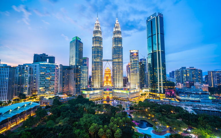 Malaysia skyline with the Twin Towers
