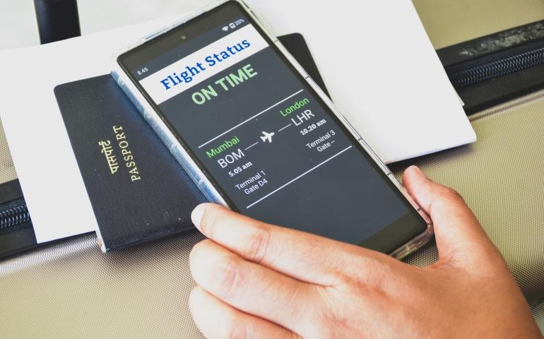 Checking flight status online