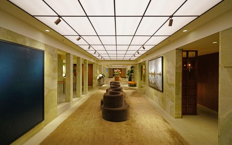 First Class lounge for Cathay Pacific (CX), Hong Kong International Airport (HKG)
