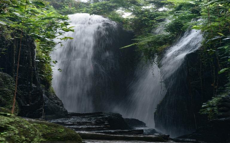 Nungnung Waterfall