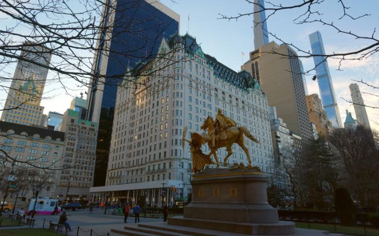 New York Plaza Hotel at Central Park