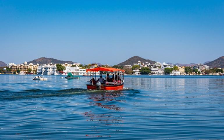 Mesmerizing view of Pichola Lake