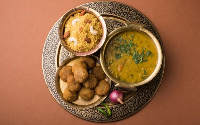 Daal Baati Churma i