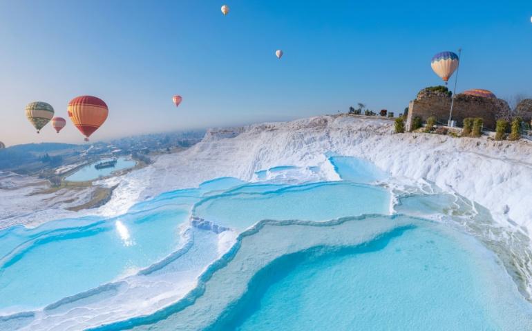 Hot air Balloon Flying in Pamukkale