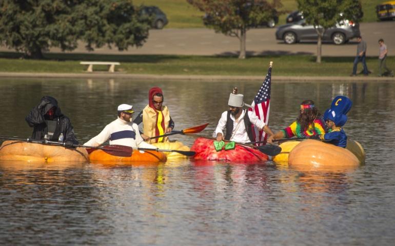 Ginormous Pumpkin Regetta race