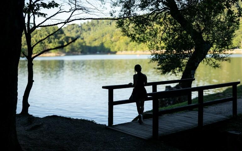 Women admiring the lake

