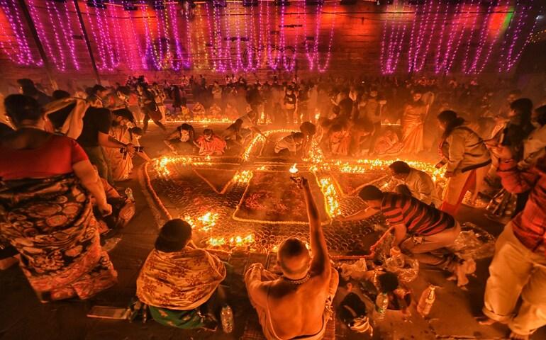 Dev Deepaboli Puja in Varanasi, 15 days after Diwali