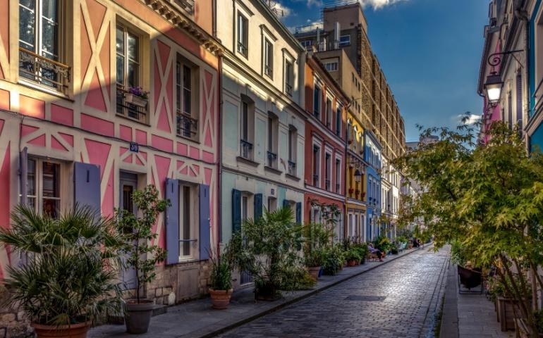 Rue Crémieux, Paris, France