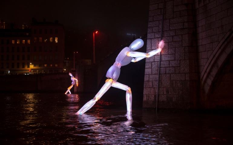 Colosses sculptures at Lyon's Festival of Lights
