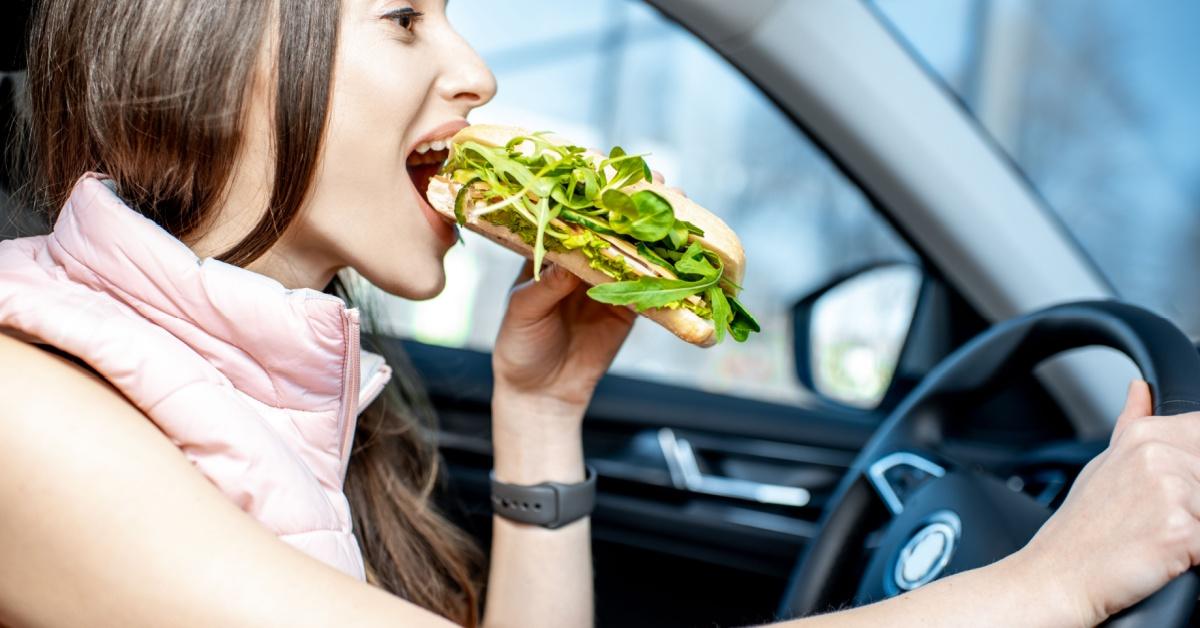 Ditch Those Chips with Healthy Road Trip Tips to Snack Smarter