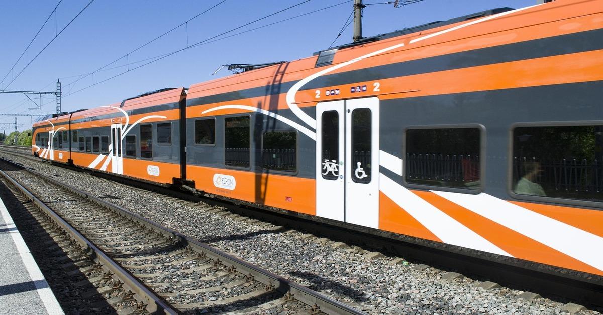 Everything About the New Vande Bharat Sleeper Train 2025: Tickets, Interiors, Etc.