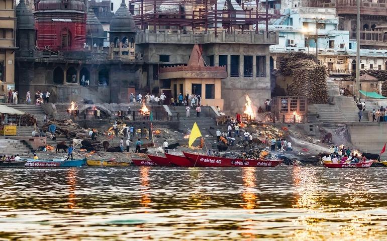 Dashashwamedh Ghat