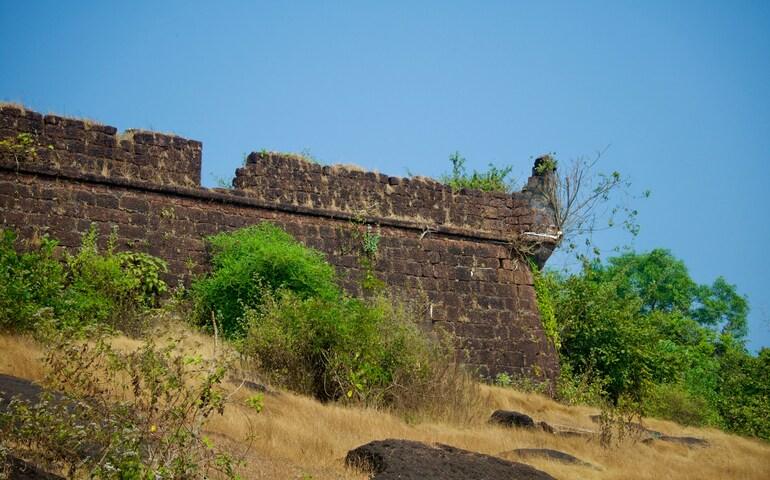 Representation of a dilapidated Bhangarh Fort