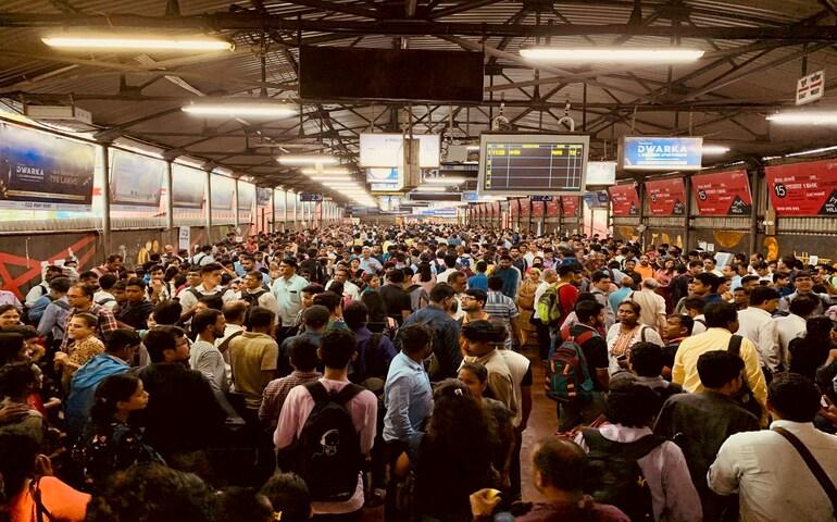 Crowd at an Indian railway station.