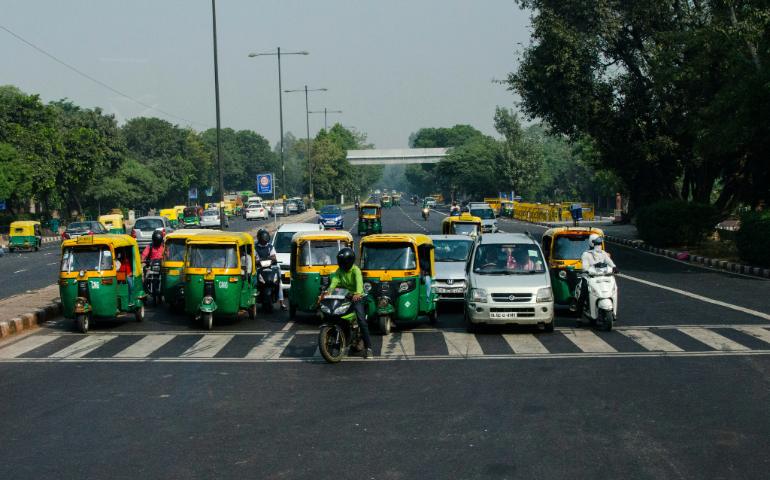 Vehicles at the Traffic Signal, Delhi