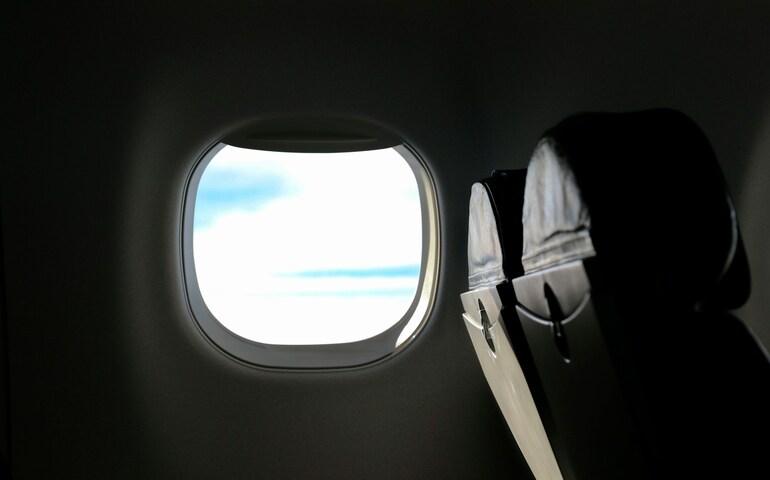 Plane windows