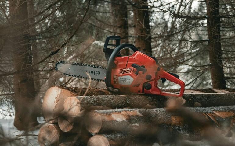 Chainsaw