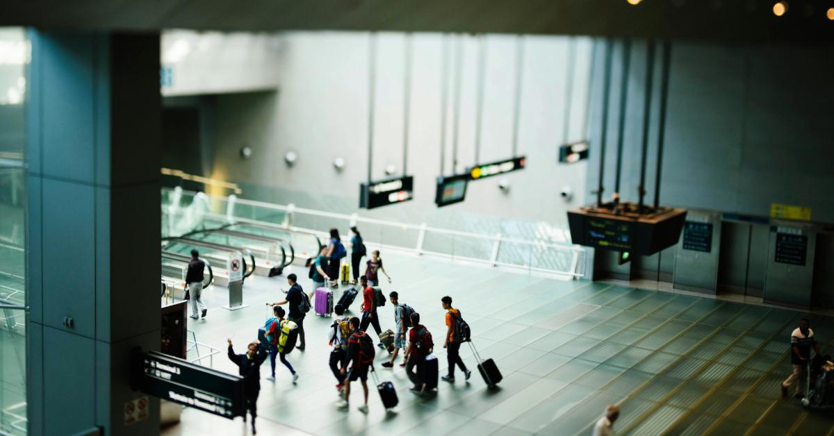 Red-Eye Flights Explained: Cheaper Tickets or Sleepless Regret?