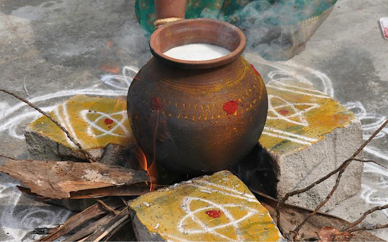 Women preparing Pongal
