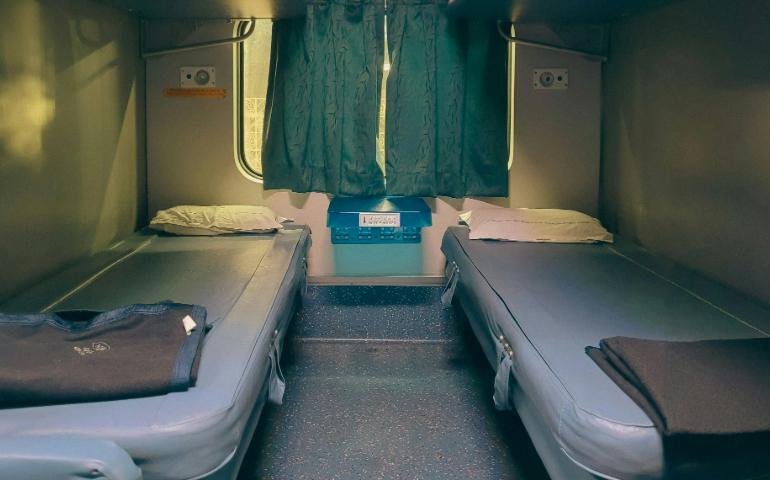 Train Sleeper Cabin-Lower Berths