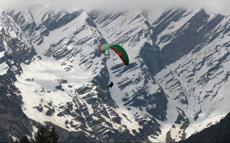 Paragliding in Solang Valley