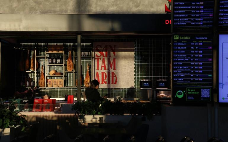 An Airport Restaurant is Already Open for Business