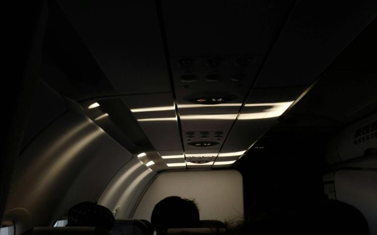 Dim lights in flight