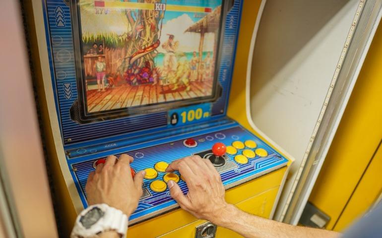 Vintage arcade game in Akihabara