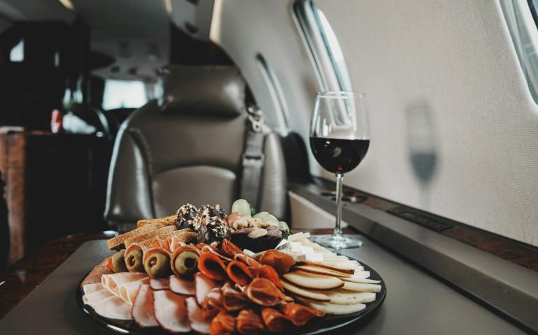 Food served on charter flight