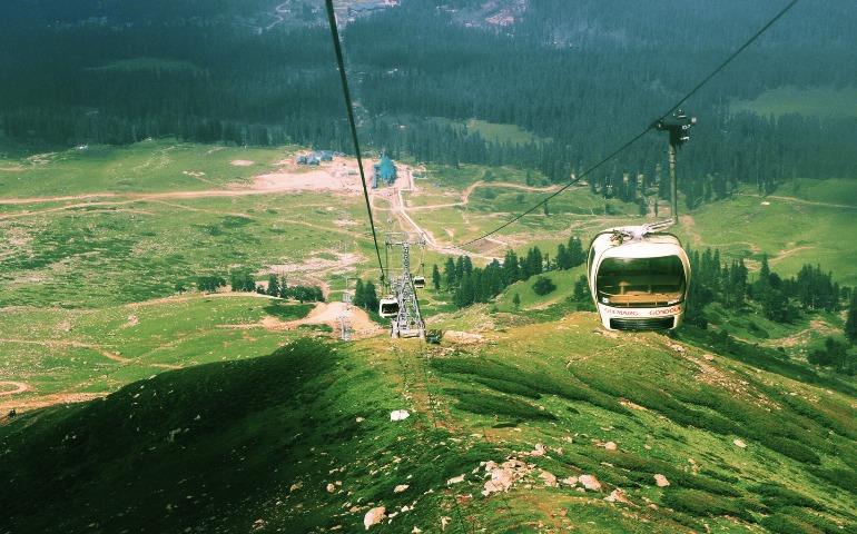 Gulmarg Gondola in Kashmir's Stunning Landscape