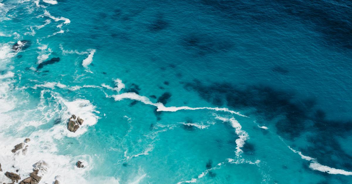 5 Oceans, Endless Mysteries: Interesting Facts About the Ocean That Feel Almost Unreal
Photo by samsommer on Unsplash