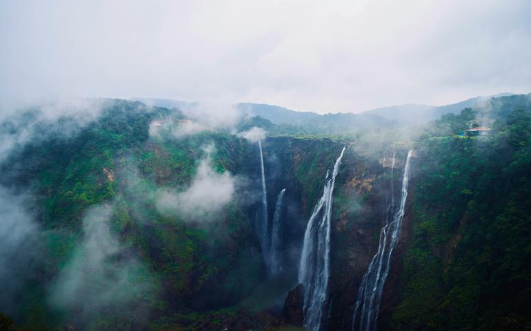 Jog Fall
