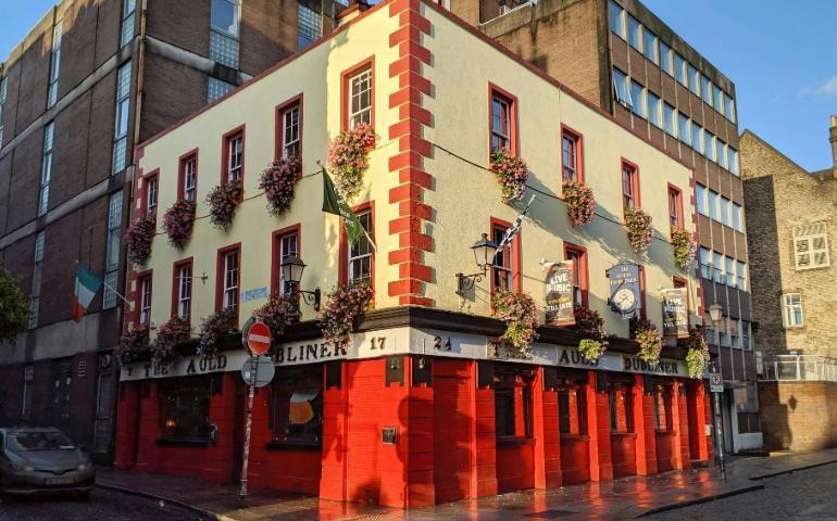 A colorful corner pub in Dublin 