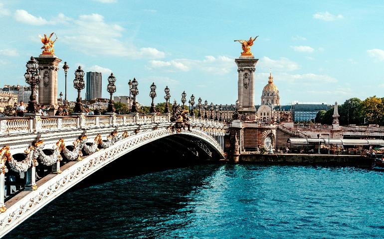 Pont Alexander III, Paris 
