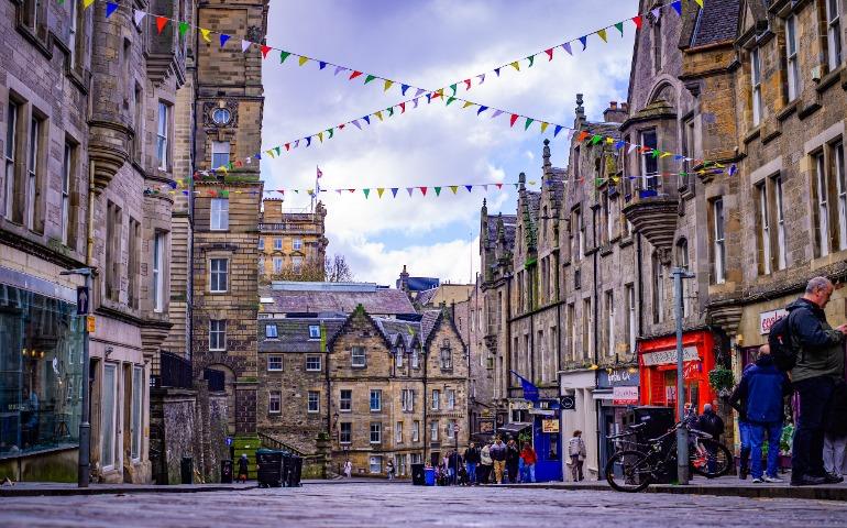Street of Edinburgh
