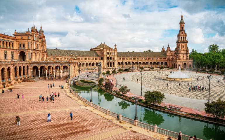 Plaza de España, Avenida Isabel la Católica, Seville, Spain
