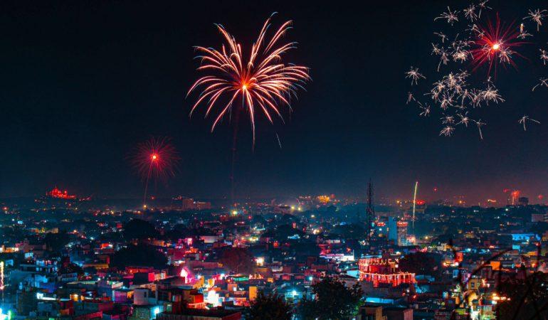 Diwali Flight Tickets Selling Fast? Here’s When You Should Book