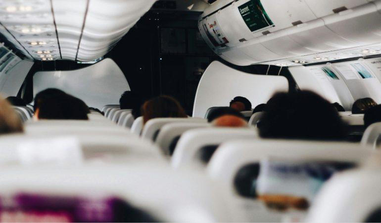 Refundable vs Non-Refundable flights
Image generated - Nathana Reboucas