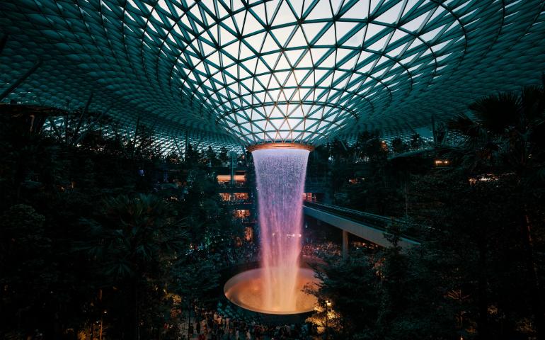 Fountain In Singapore
Image Credit - Pang Yuhao/Unsplash