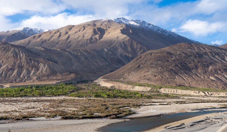 Landscape of rugged mountains and river in Leh.
Janam Parikh/Pexels