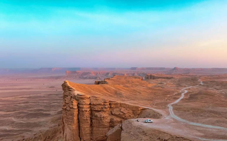 Stunning desert landscape at Edge of the World in Riyadh, Saudi Arabia during sunset