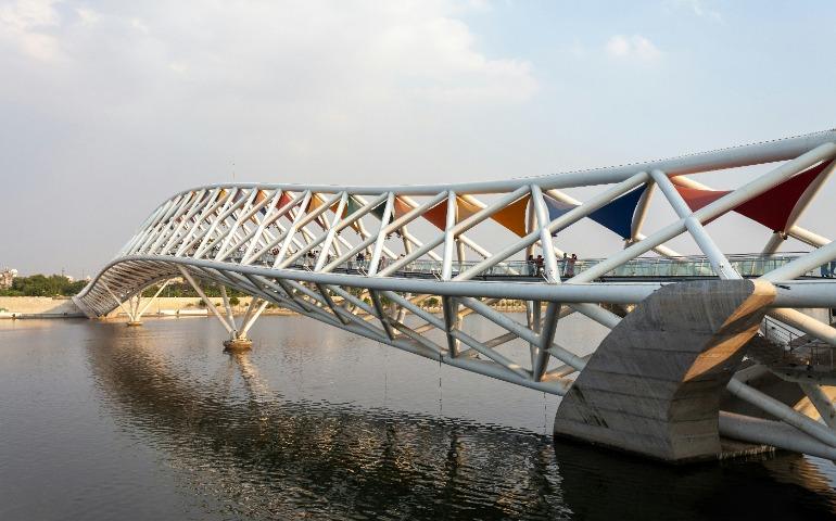 Ahmedabad, Atal Bridge