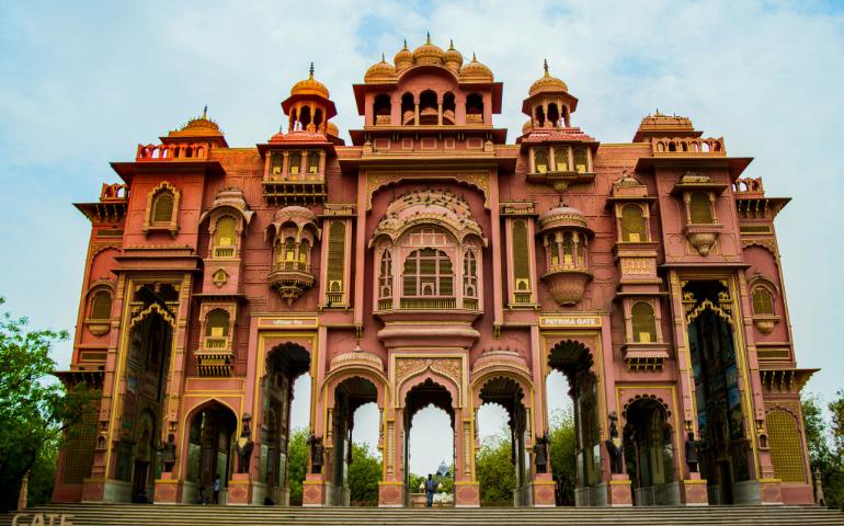 Concrete Brown Building Jaipur
Image Credit - Satyam Bhardwaj/Unsplash