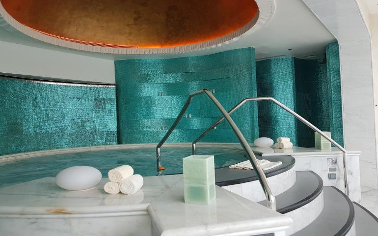 Jacuzzi room at the spa of St. Regis Abu Dhabi