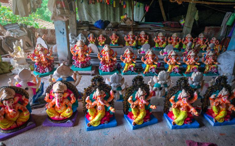 Local Ganpati making workshop in Goa
