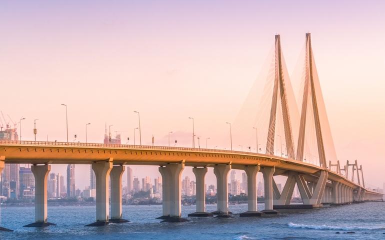 Bandra Worli Sea link is a cable-stayed bridge linking Bandra Bandstand in Mumbai.
Image Credit - Vignesh Kamath/Shutterstock