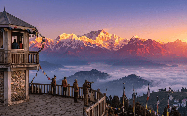 A tranquil, natural morning view of Mount Kanchenjunga from the Observatory Hill