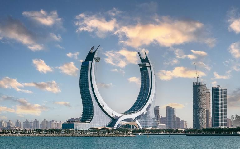 Crescent tower in Qatar