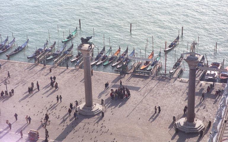 Gondolas and columns in St. Mark's Square, Venice
Image Credit: Carlo Primo/Pexels