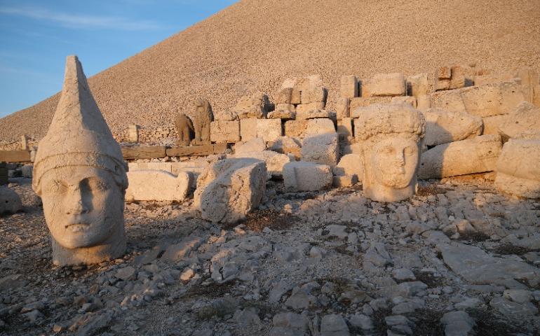 Stone statues of deities on Mount Nemrut, Adıyaman, Turkey
Image Credit: DMN Atölye/Pexels 